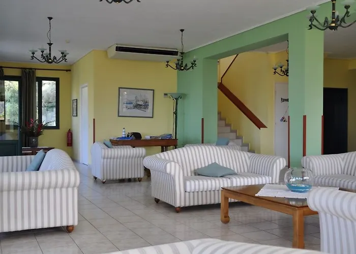 Santa Marina Áyios Nikítas