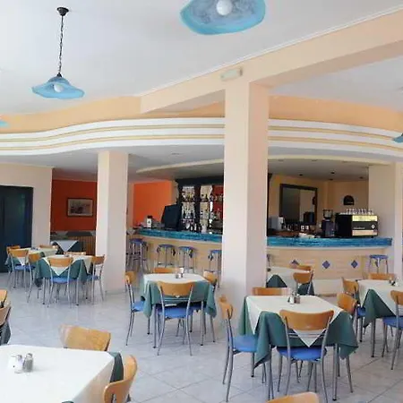 Santa Marina 3* Áyios Nikítas