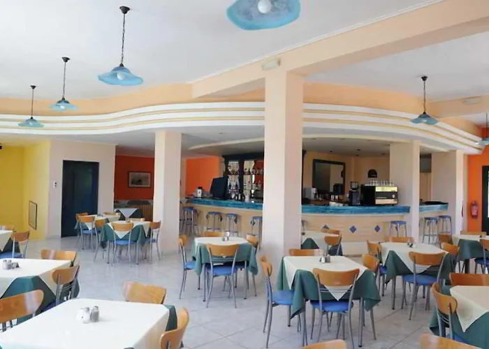 Santa Marina Hotel 3*